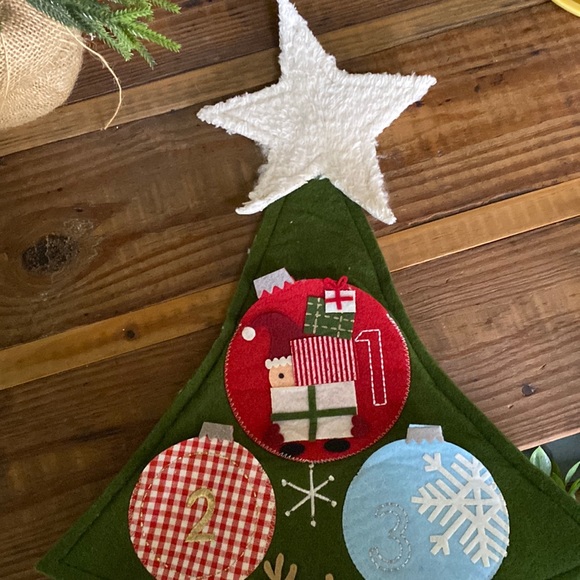 Pottery Barn Kids Felted and Fun Tree Shaped Pocketed Advent Holiday Calendar🎄 - Picture 2 of 16